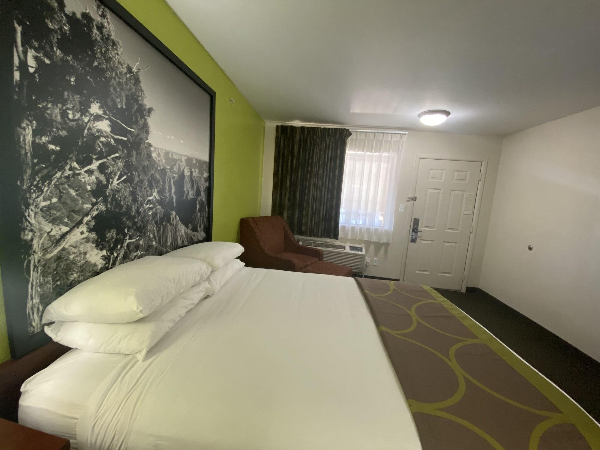 Studio 6 Suites Flagstaff Az Exterior photo