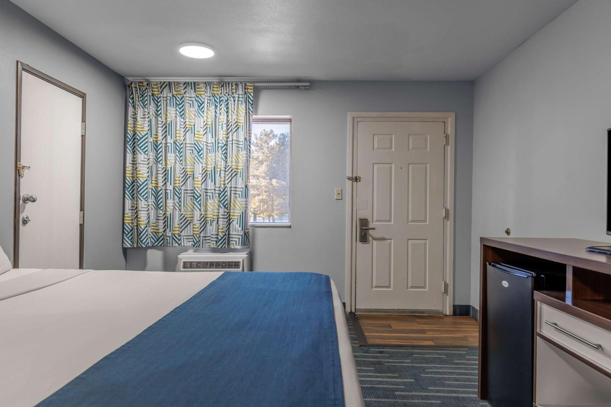 Studio 6 Suites Flagstaff Az Exterior photo